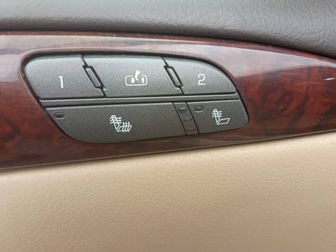 Used 2011 Buick Lucerne CXL w/ Driver Confidence Package FWD image 14