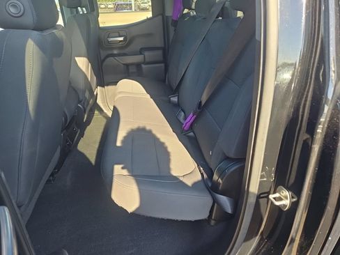 Used 2020 Chevrolet Silverado 1500 Custom w/ Custom Value Package RWD image 3