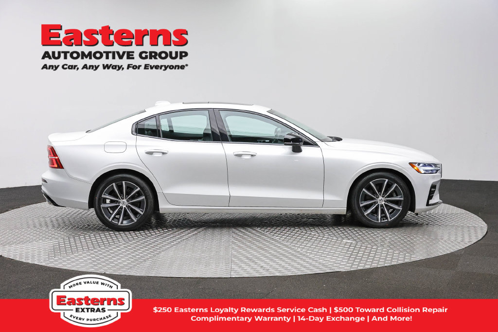 Used 2022 Volvo S60 B5 Inscription FWD image 5