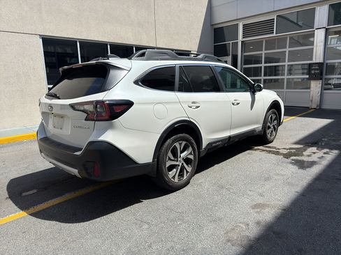 Used 2020 Subaru Outback Limited w/ Popular Package #2 AWD/4WD image 3