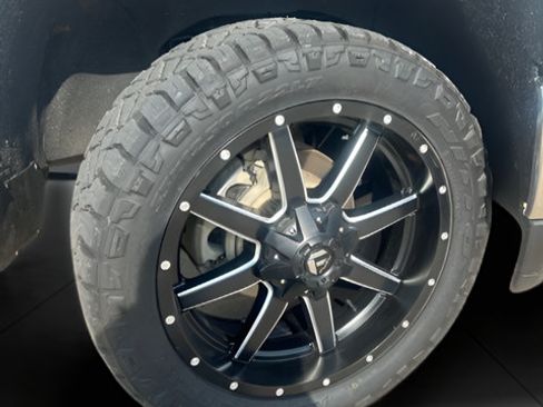 Used 2021 Chevrolet Silverado 2500 LT w/ Fleet Comfort Package AWD/4WD image 28