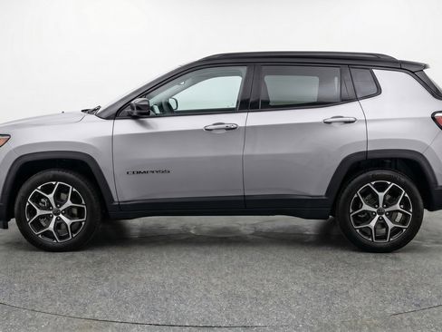 Used 2025 Jeep Compass Limited AWD/4WD image 5