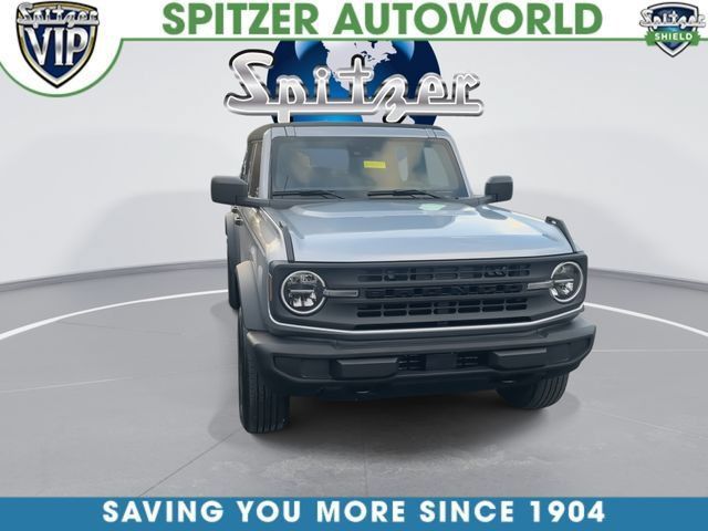 Used 2023 Ford Bronco 4-Door AWD/4WD image 3