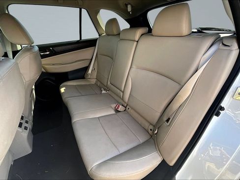 Used 2017 Subaru Outback 2.5i Limited AWD/4WD image 20