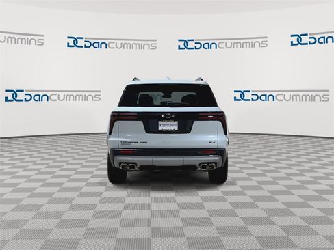 New 2026 Chevrolet Traverse Z71 w/ Enhanced Driving Package image 7