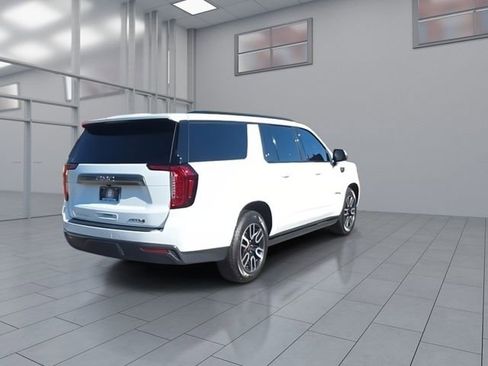Used 2021 GMC Yukon XL AT4 w/ AT4 Premium Plus Package AWD/4WD image 8