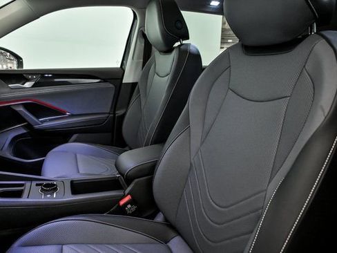 New 2026 Volkswagen Tiguan SE image 7