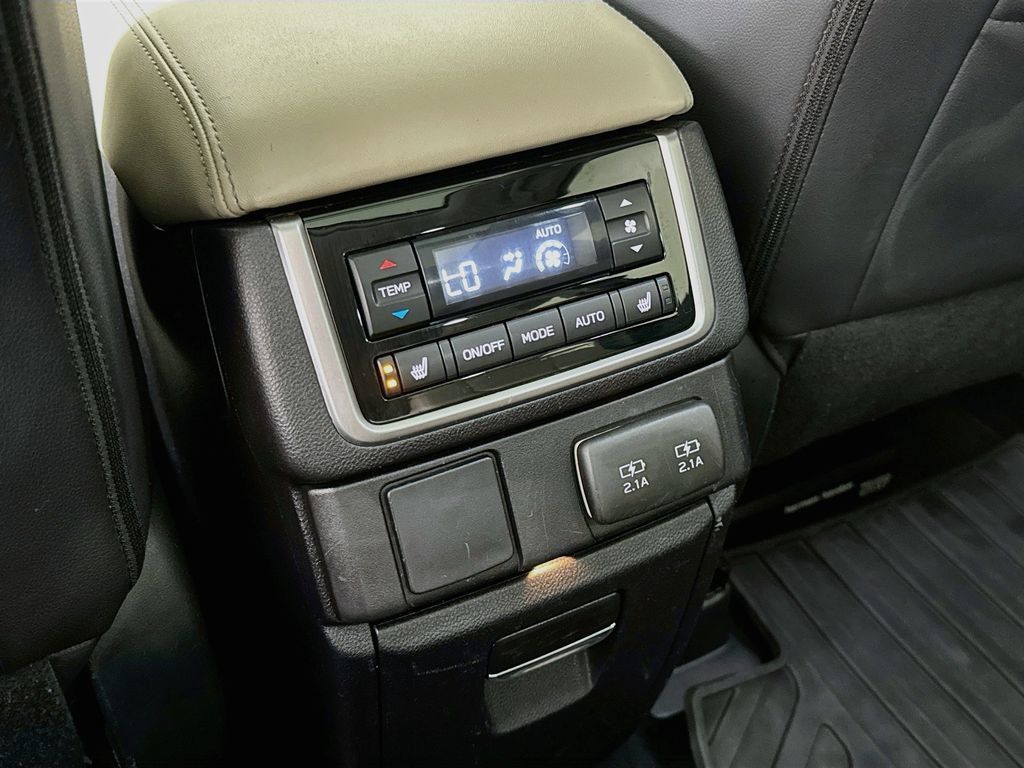 Used 2022 Subaru Ascent Limited w/ Technology Package AWD/4WD image 28