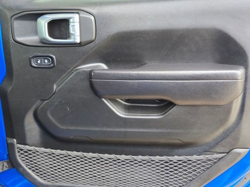 Used 2022 Jeep Wrangler Unlimited Sport image 28