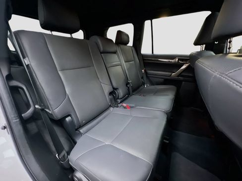 Used 2020 Lexus GX 460 Premium w/ Premium Package AWD/4WD image 30