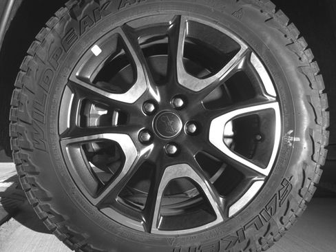 Used 2025 Jeep Compass Trailhawk image 12