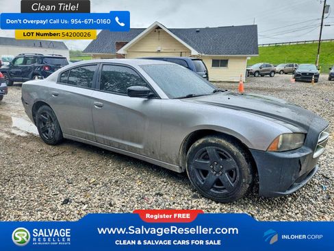 Used 2014 Dodge Charger SE RWD image 5