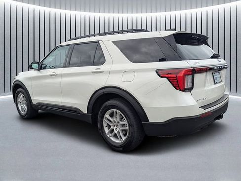 New 2026 Ford Explorer Active image 8
