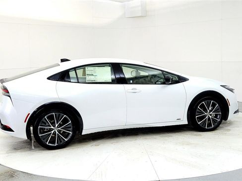 New 2026 Toyota Prius XLE image 6