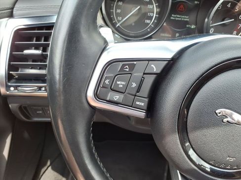 Used 2018 Jaguar F-TYPE Convertible RWD image 15