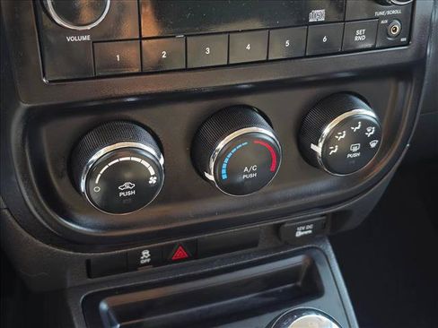 Used 2015 Jeep Patriot Sport AWD/4WD image 28
