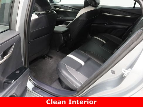 Used 2025 Toyota Camry SE image 27