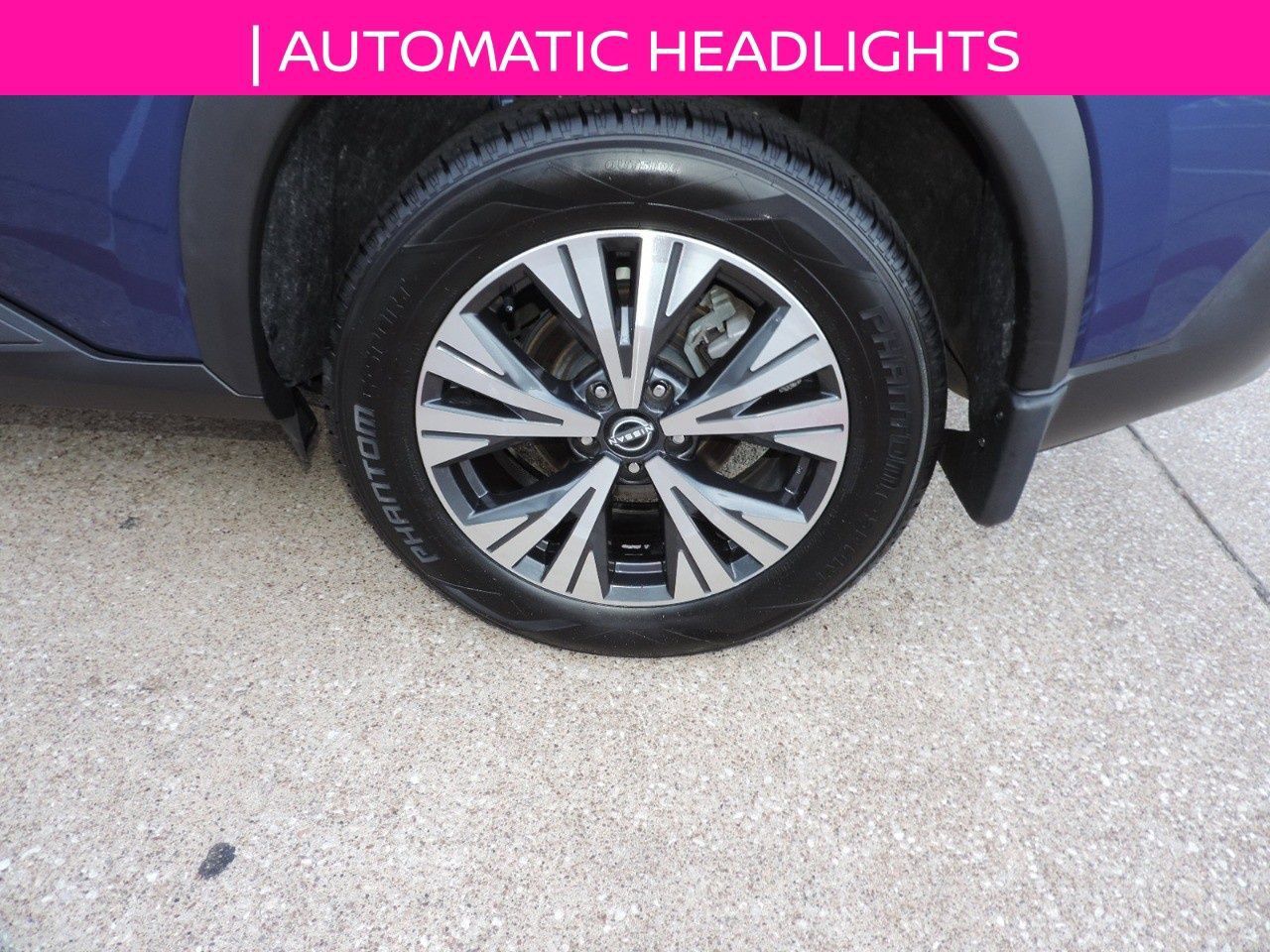 Used 2022 Nissan Rogue SV FWD image 11