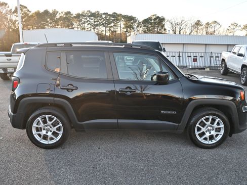 Used 2020 Jeep Renegade Latitude image 15