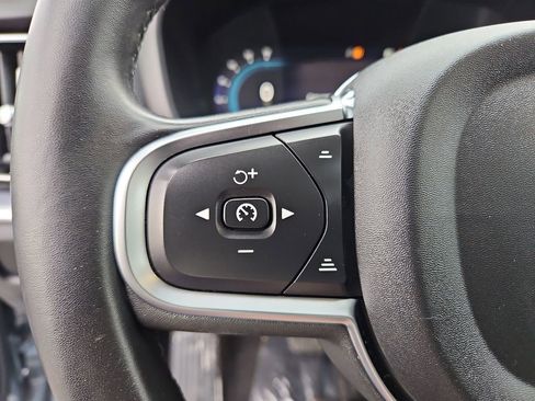 Used 2024 Volvo S60 B5 Core image 10