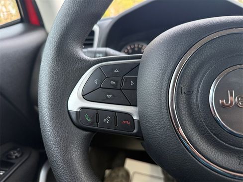 Certified 2018 Jeep Renegade Sport w/ Power & Air Group image 22