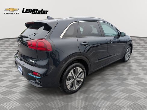 Used 2022 Kia Niro EX w/ Cold Weather Package FWD image 5