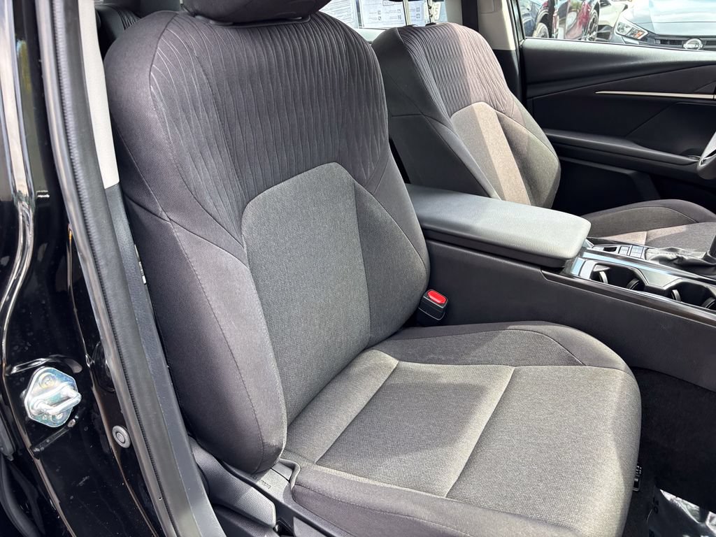 Used 2025 Toyota Camry LE FWD image 35