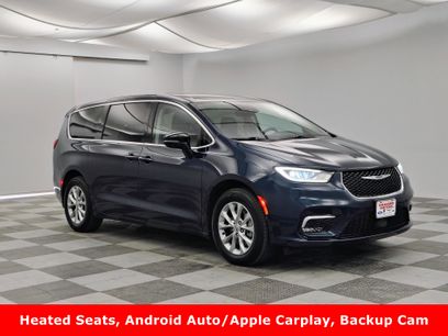 Used 2024 Chrysler Pacifica Touring-L
