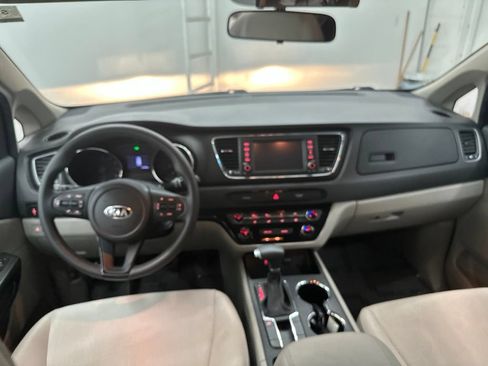 Used 2020 Kia Sedona LX FWD image 22