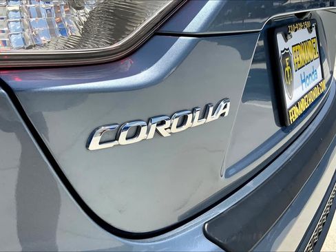 Used 2020 Toyota Corolla SE FWD image 32