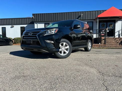 Used 2015 Lexus GX 460 image 2