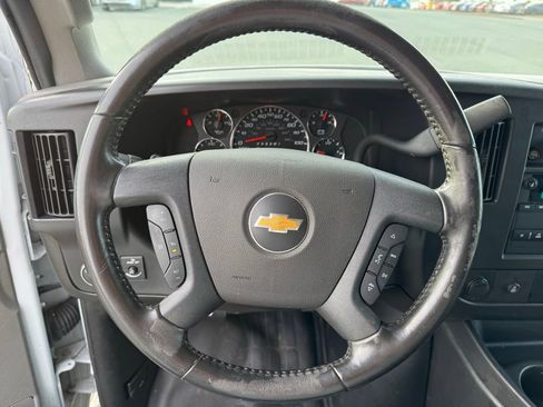 Used 2022 Chevrolet Express 2500 w/ Driver Convenience Package image 18