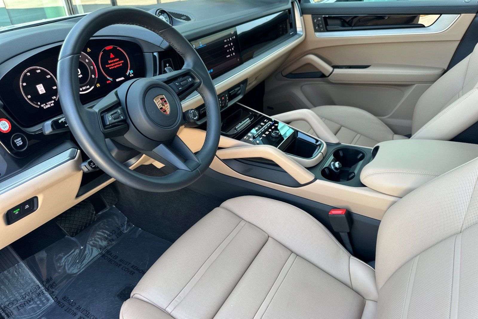 Used 2026 Porsche Cayenne Coupe AWD/4WD image 4