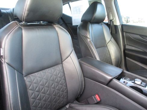 Used 2021 Nissan Maxima Platinum w/ Sport Mat Group image 39
