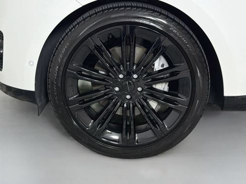 Used 2024 Land Rover Range Rover Long Wheelbase SE AWD/4WD image 33