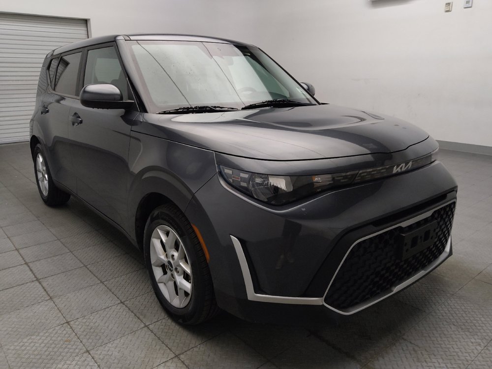 Used 2023 Kia Soul LX w/ Option Group 015 FWD image 13