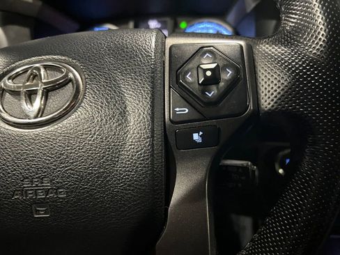Used 2016 Toyota Tacoma TRD Sport image 27