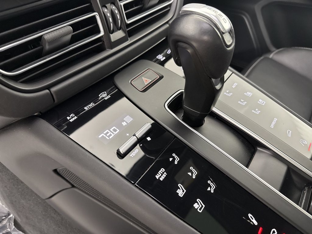 Certified 2023 Porsche Macan GTS AWD/4WD image 31