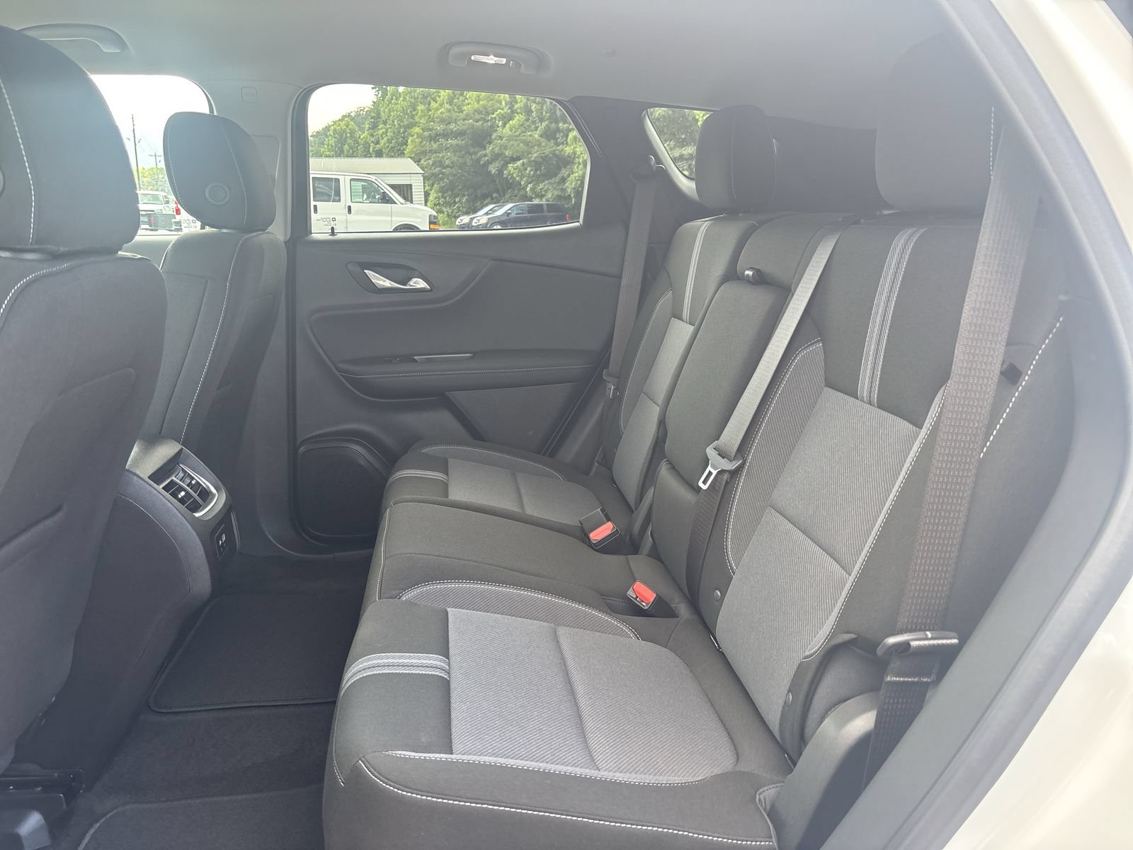 New 2026 Chevrolet Blazer LT w/ Convenience Package FWD image 24