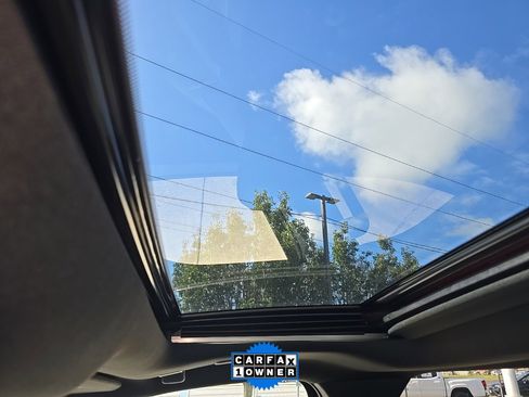 Used 2025 Toyota Tacoma TRD Sport image 14