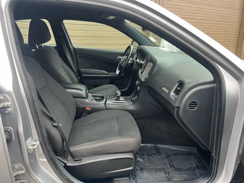 Used 2014 Dodge Charger SXT image 8