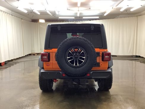New 2026 Jeep Wrangler Unlimited Rubicon w/ Xtreme 35 Tire Package AWD/4WD image 6