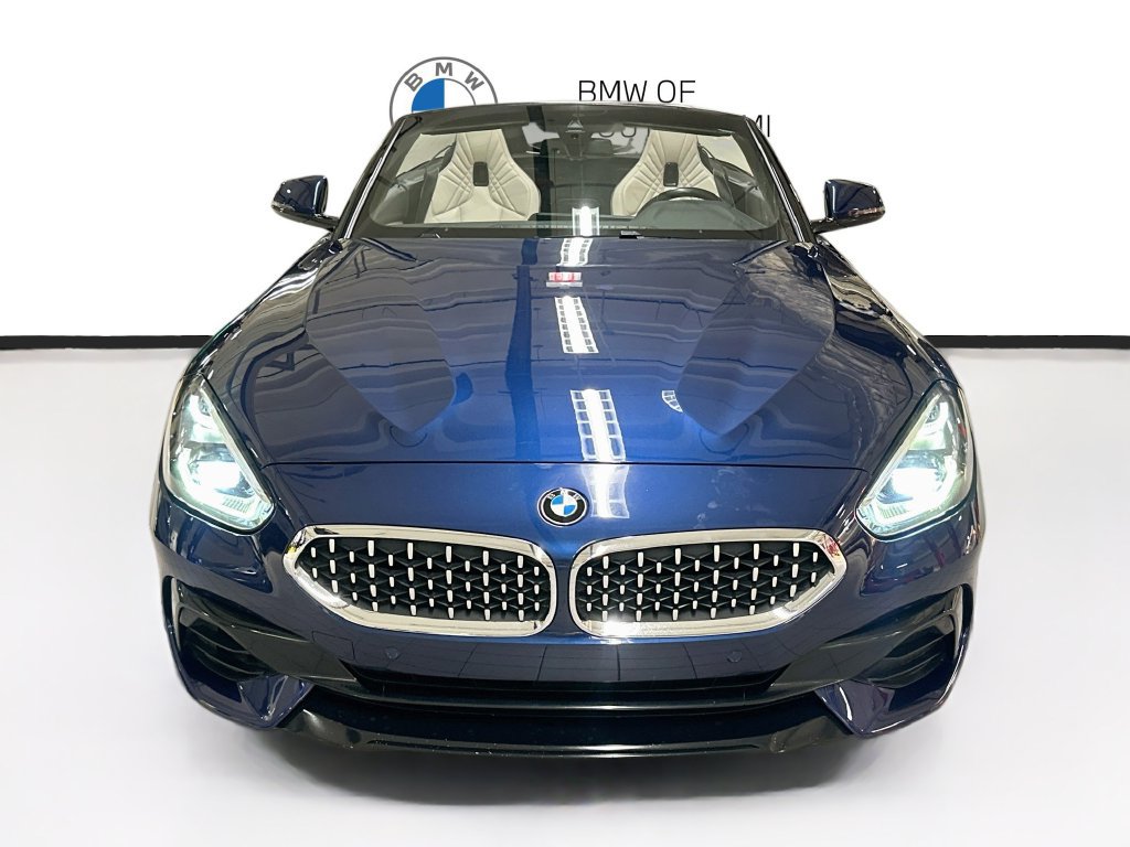Used 2019 BMW Z4 sDrive30i w/ Convenience Package RWD image 2