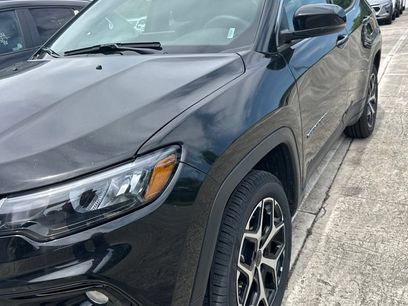 Used 2025 Jeep Compass Limited