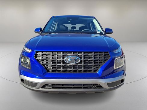 New 2026 Hyundai Venue SE image 2