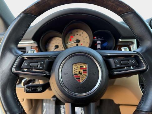 Used 2022 Porsche Macan AWD/4WD image 47