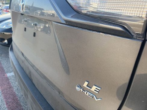 Used 2025 Toyota RAV4 LE image 7