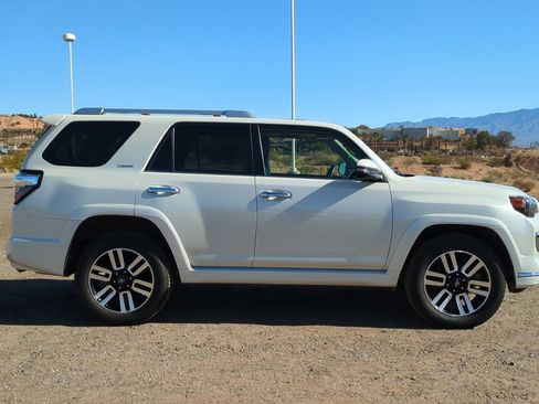 Used 2021 Toyota 4Runner Limited image 2