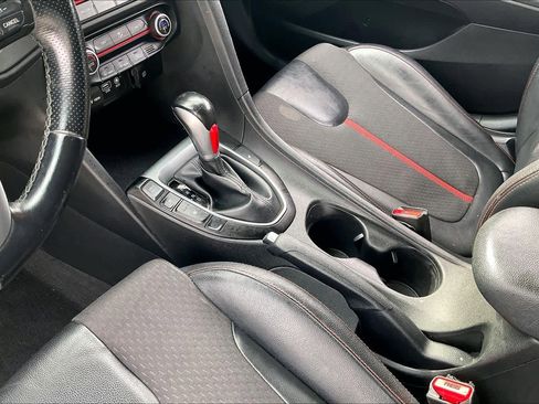 Used 2019 Hyundai Veloster Turbo image 15