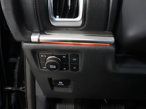 Used 2025 Ford Expedition Max Platinum image 17